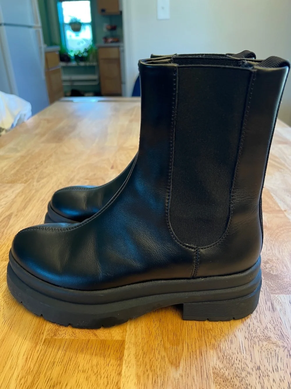 JW Anderson Black Leather Chelsea Boots 38 EU - Picture 5 of 16